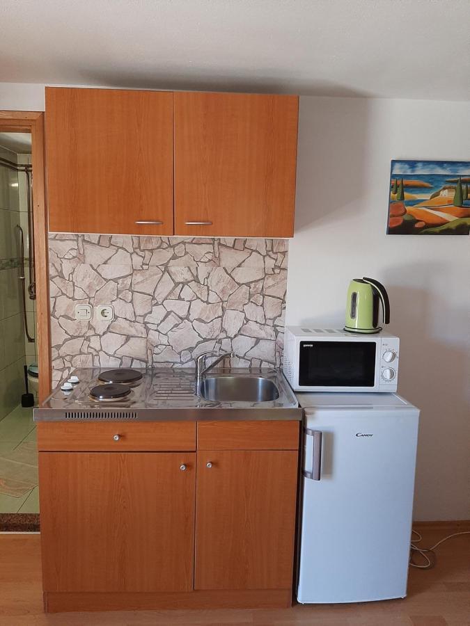 Apartments Maya Biograd Na Moru Buitenkant foto